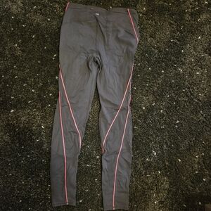 GapFit Full Length Gfast Workout Legging in Dark Gray and Bright Pink